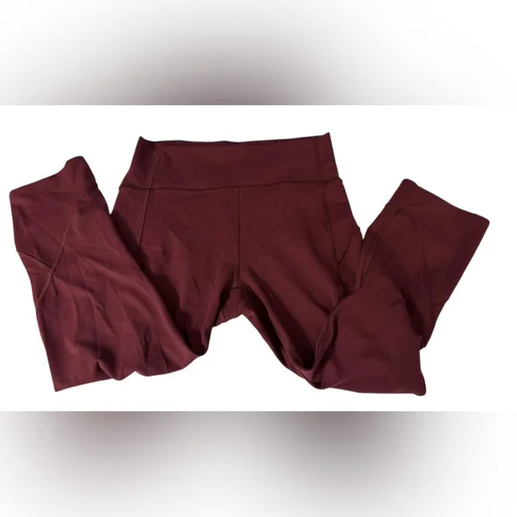 LULULEMON In Movement Crop *Everlux 19"
Garnet - Picture 7 of 7